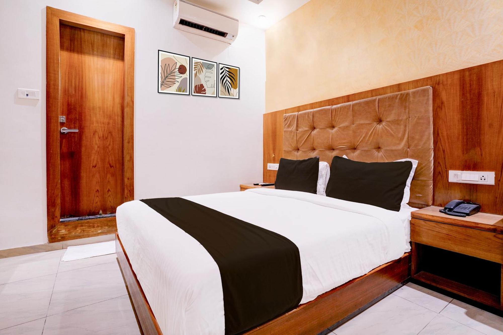 Super Townhouse Oak Times Square Le Western Bombay Exterior foto