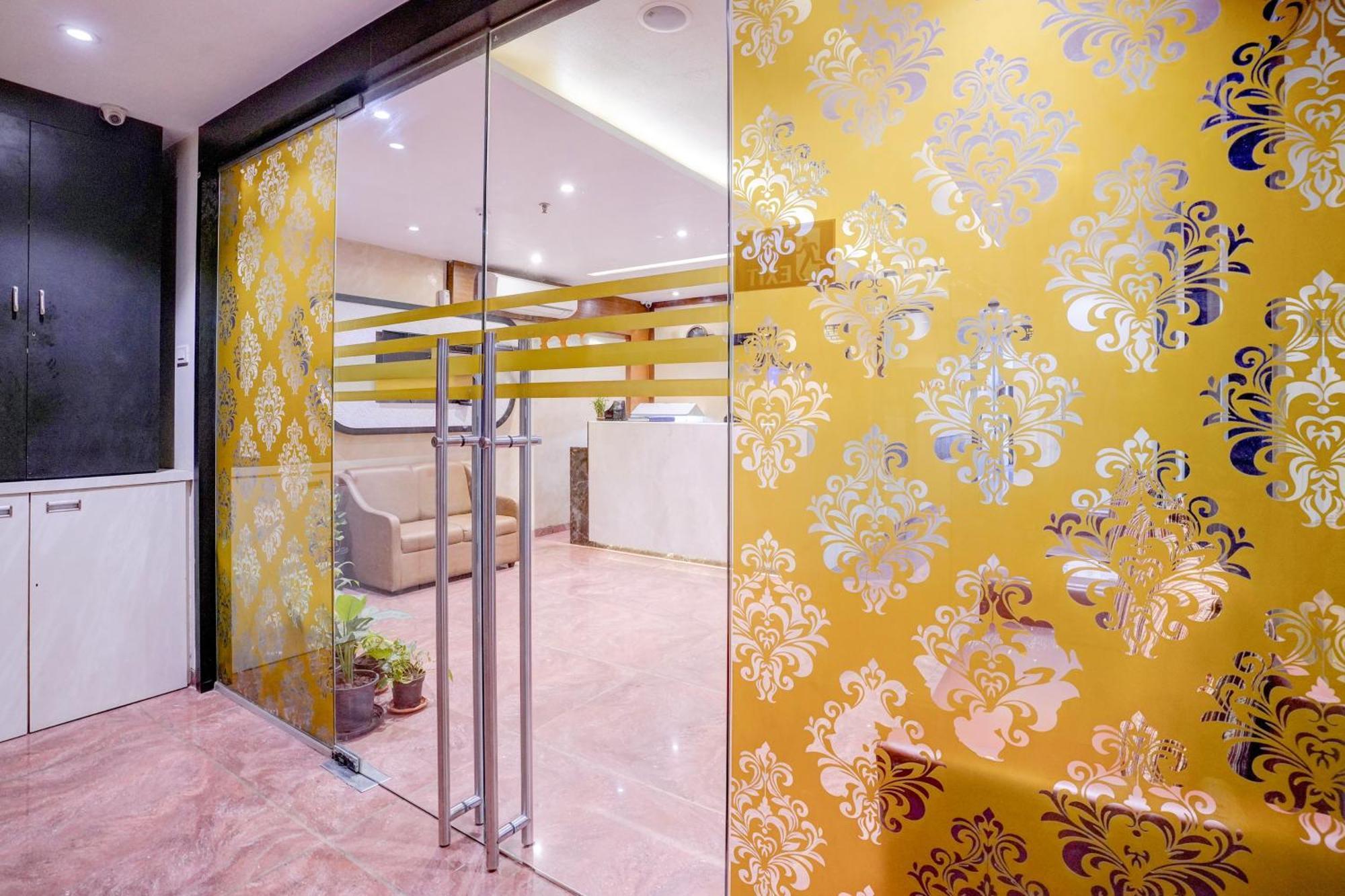Super Townhouse Oak Times Square Le Western Bombay Exterior foto