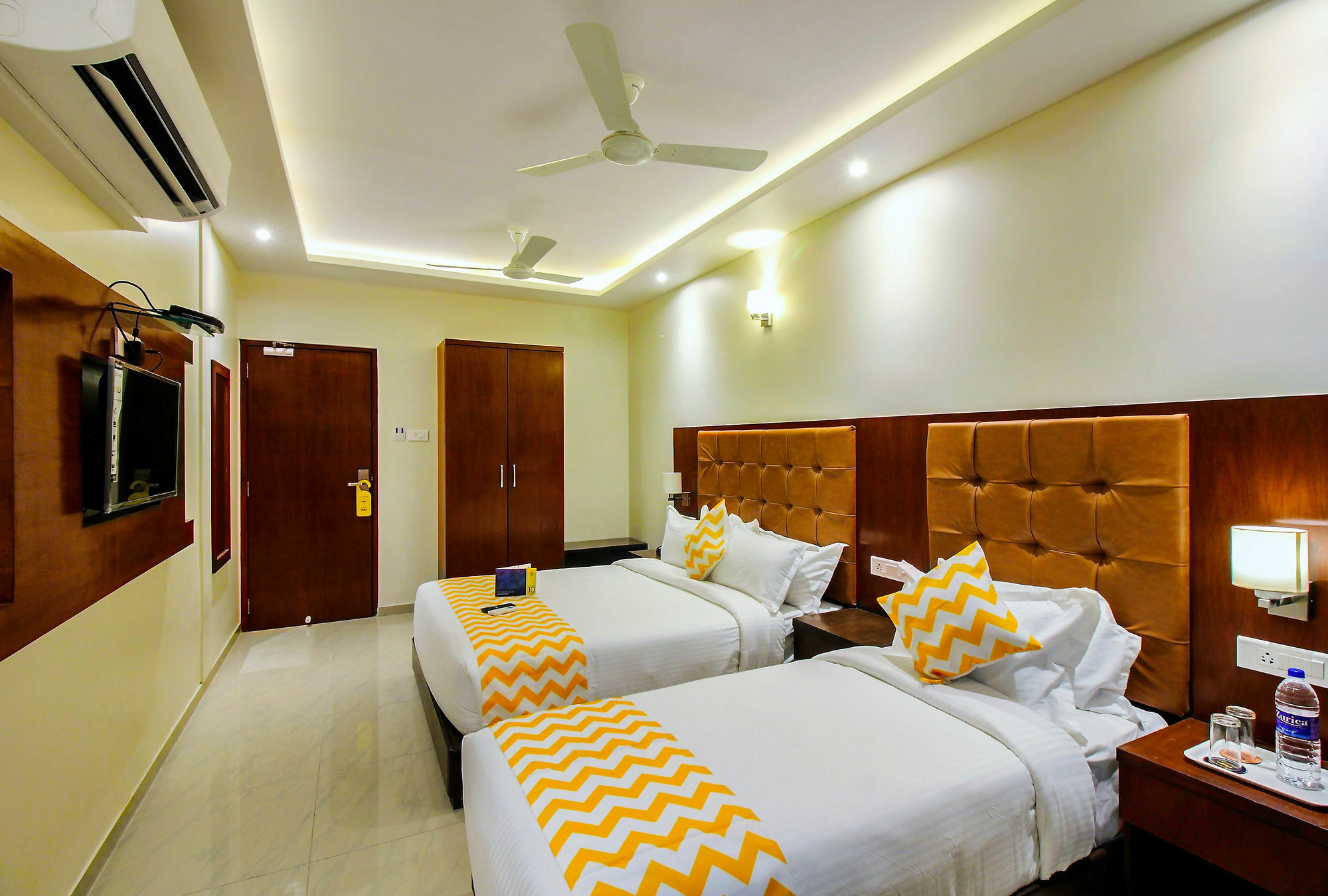 Super Townhouse Oak Times Square Le Western Bombay Exterior foto