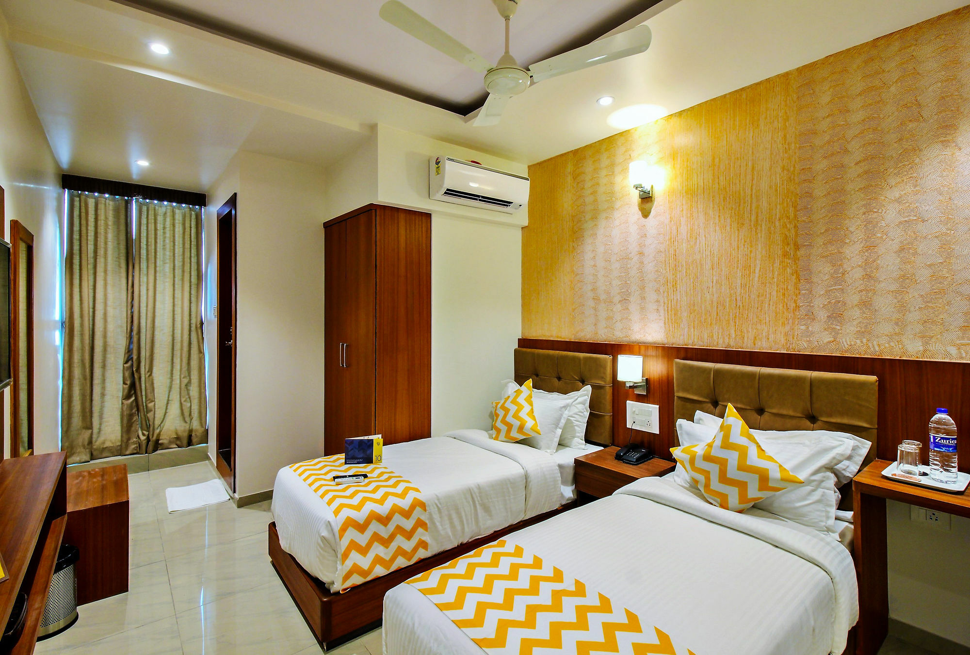 Super Townhouse Oak Times Square Le Western Bombay Exterior foto